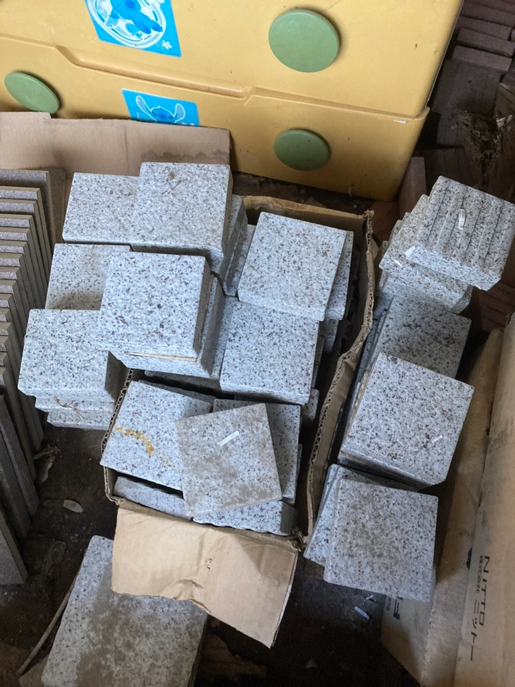 ★格安でタイルをお譲りします!1箱500円の破格!の写真3枚目