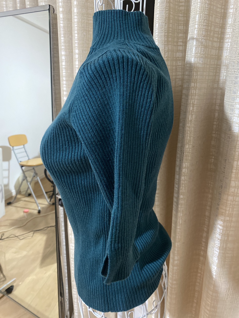〖美品〗ハイネックリブニットトップス｜五分丈の写真2枚目