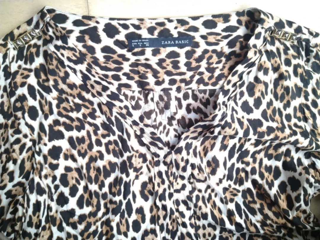 ZARA BASIC 豹柄 長袖トップスの写真3枚目