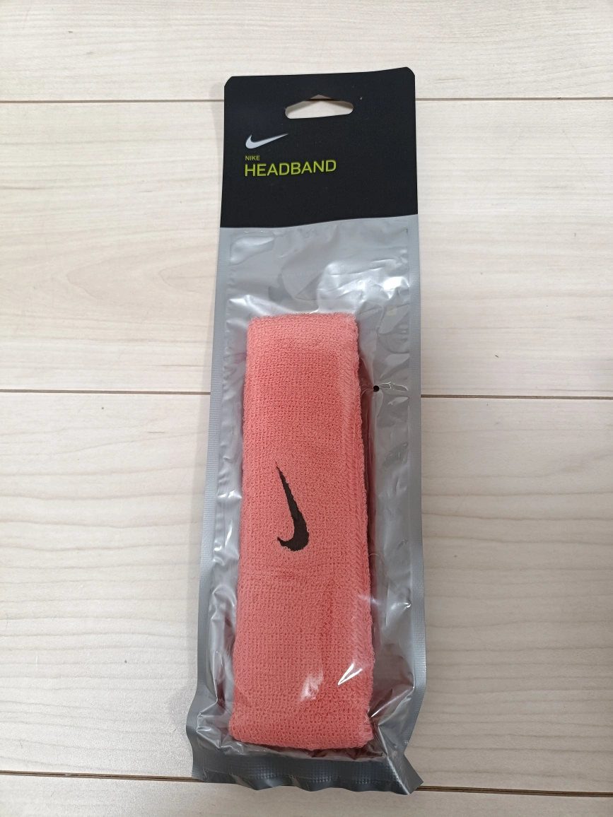 【新品・未開封】【ナイキ】スウッシュヘアバンド①