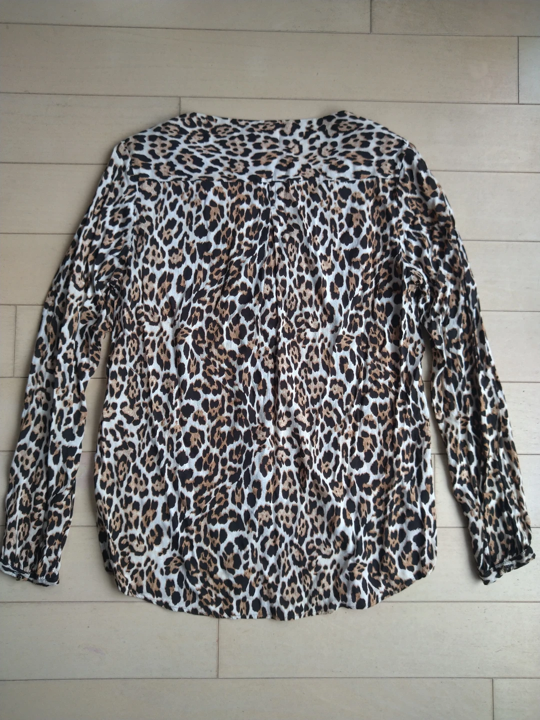 ZARA BASIC 豹柄 長袖トップスの写真2枚目