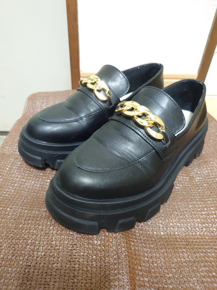 厚底 チェーンローファー