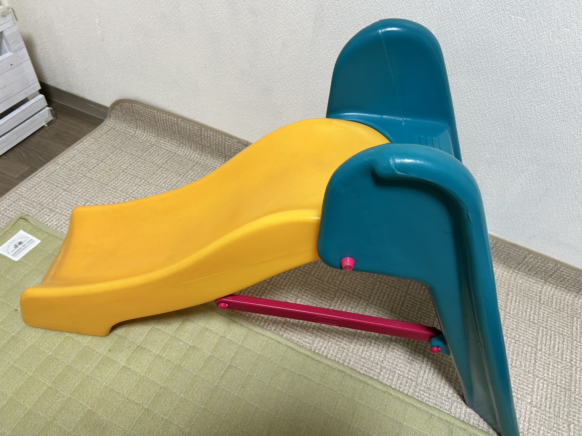 リトルタイクス すべり台 室内