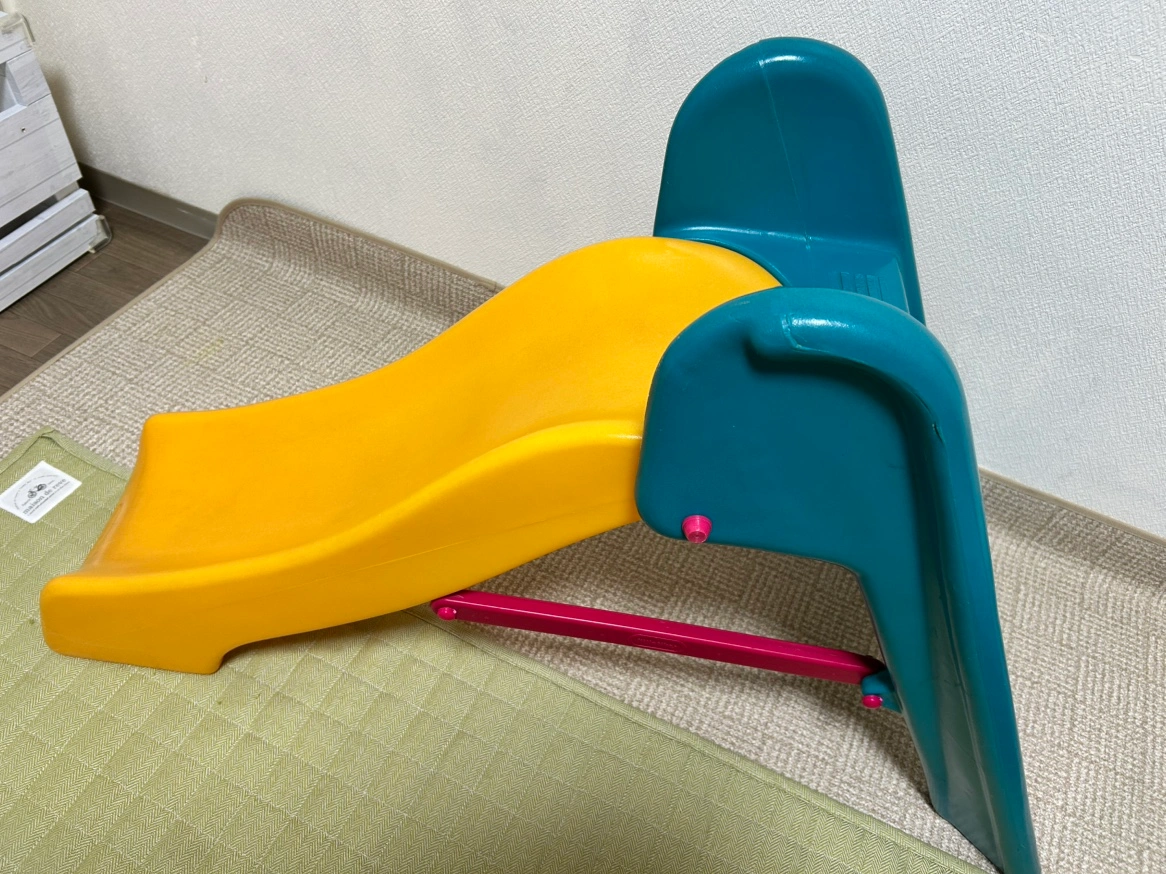 リトルタイクス すべり台 室内