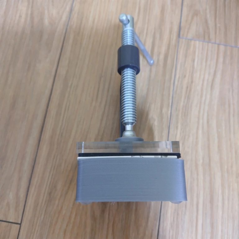 レザークラフト用ハンドプレス刻印機 シルバー改良版の写真2枚目