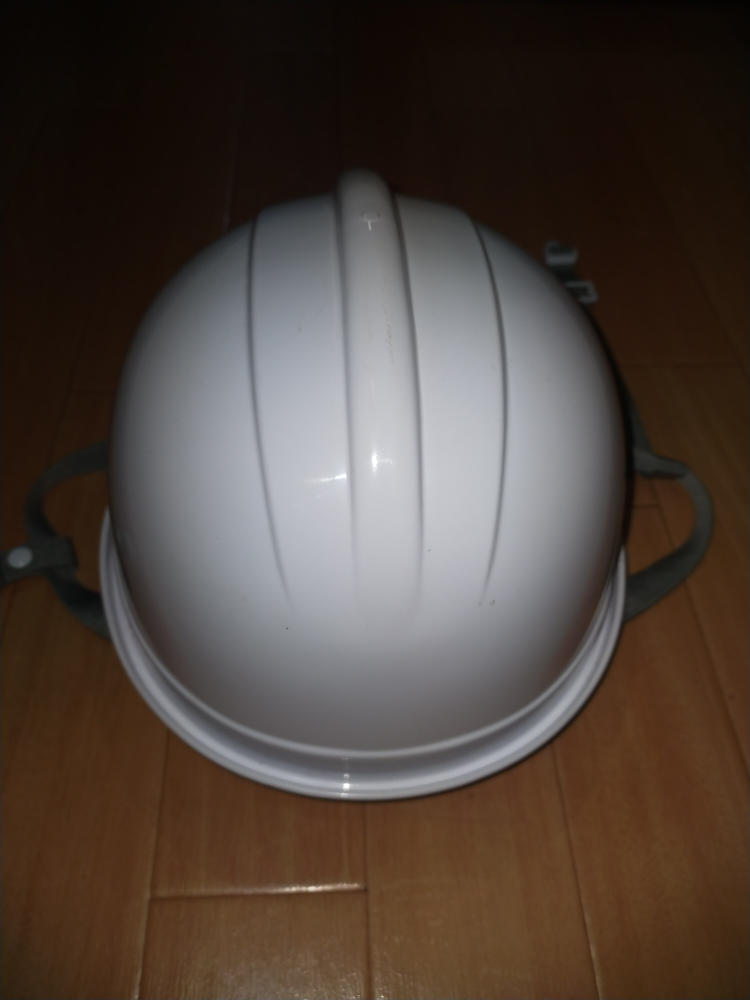 ヘルメットの写真3枚目