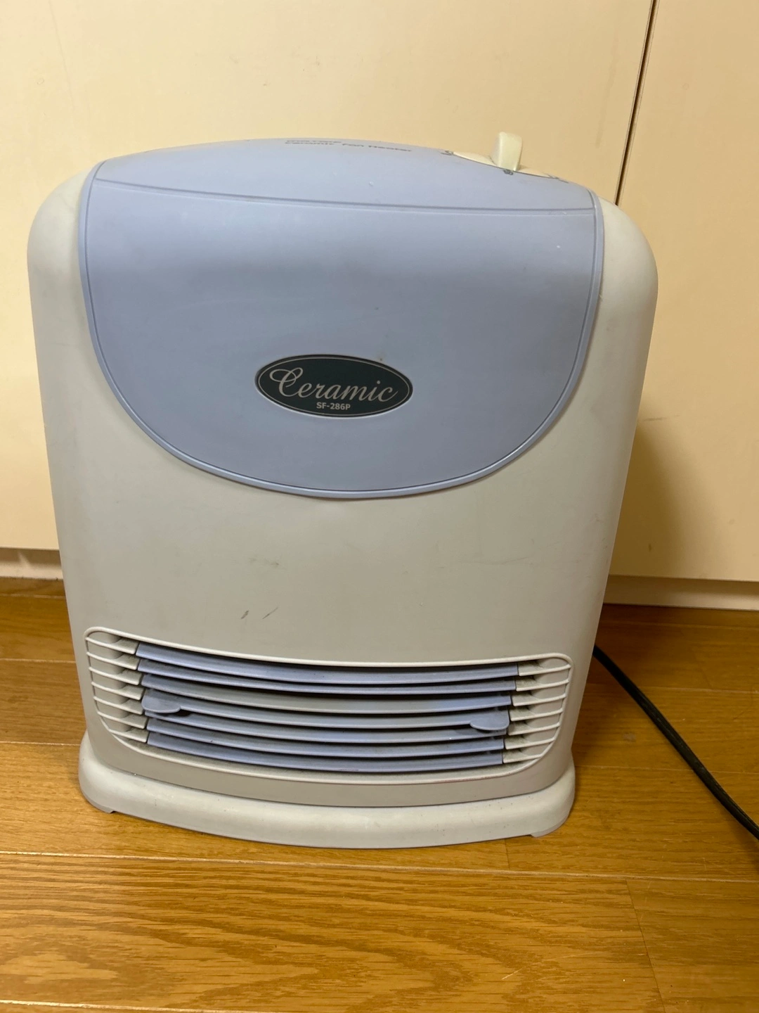 セラミックファンヒーター