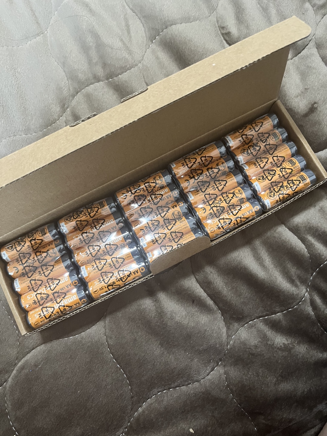 乾電池 単三形 50個   Amazonの写真2枚目