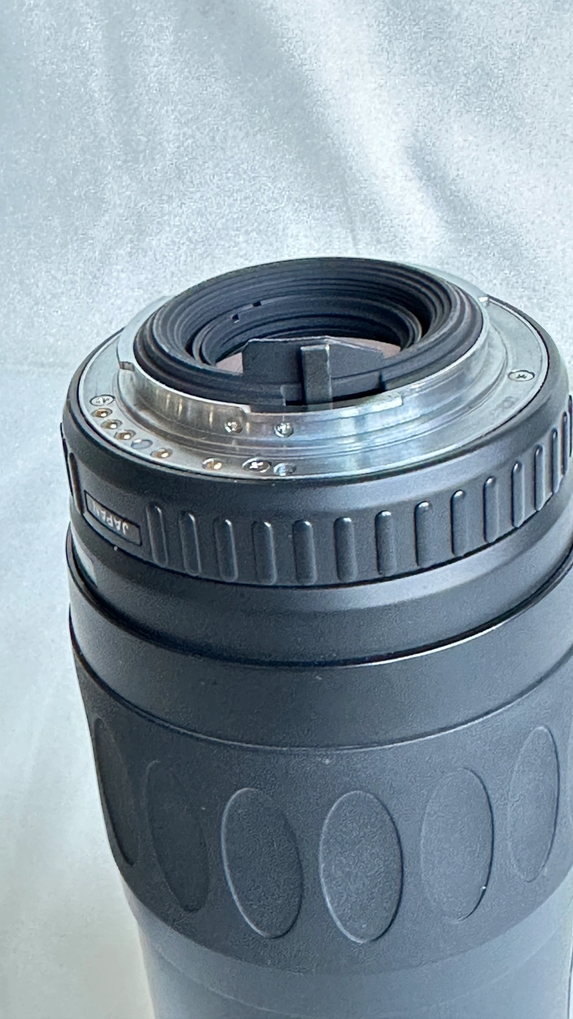 Pentax ズームレンズ 100-300mm f4.5-5.6の写真6枚目