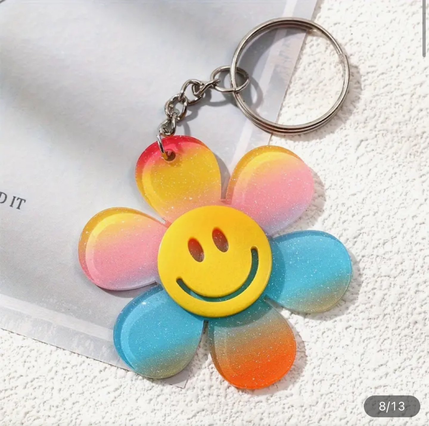 【新品】ニコちゃん　カラフル　キーホルダーの写真2枚目
