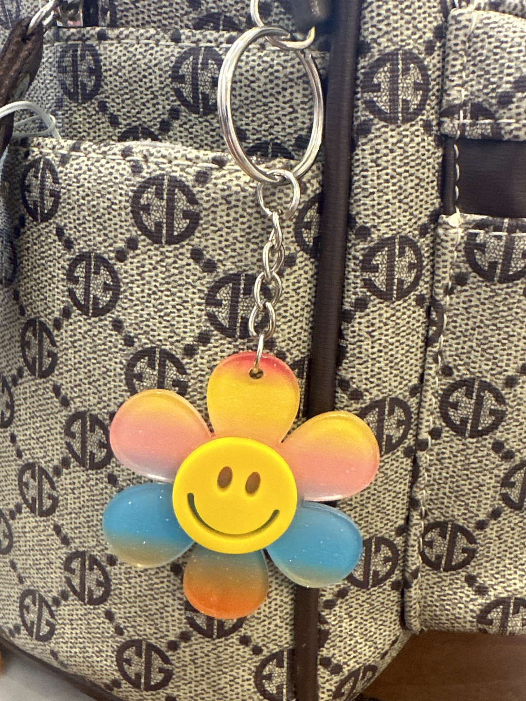 【新品】ニコちゃん　カラフル　キーホルダーの写真5枚目