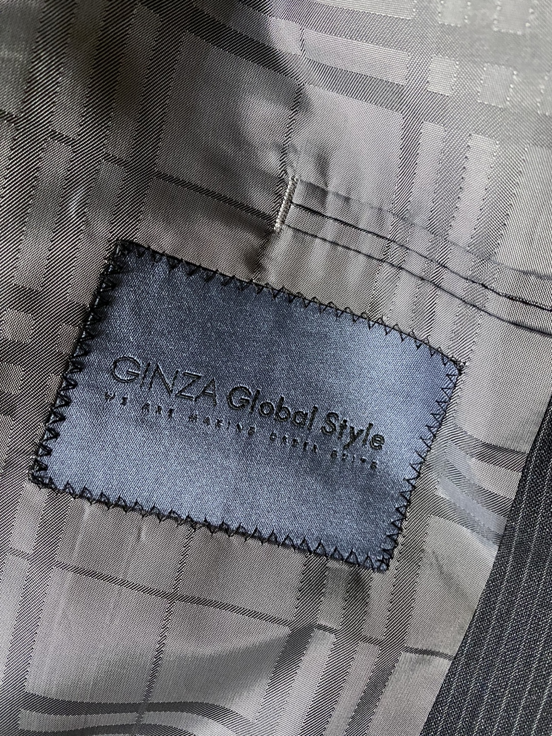 GINZA グローバル スタイル オーダースーツの写真4枚目