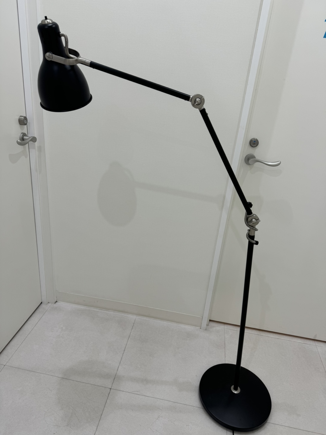 スタンドライト　〈電球付き〉