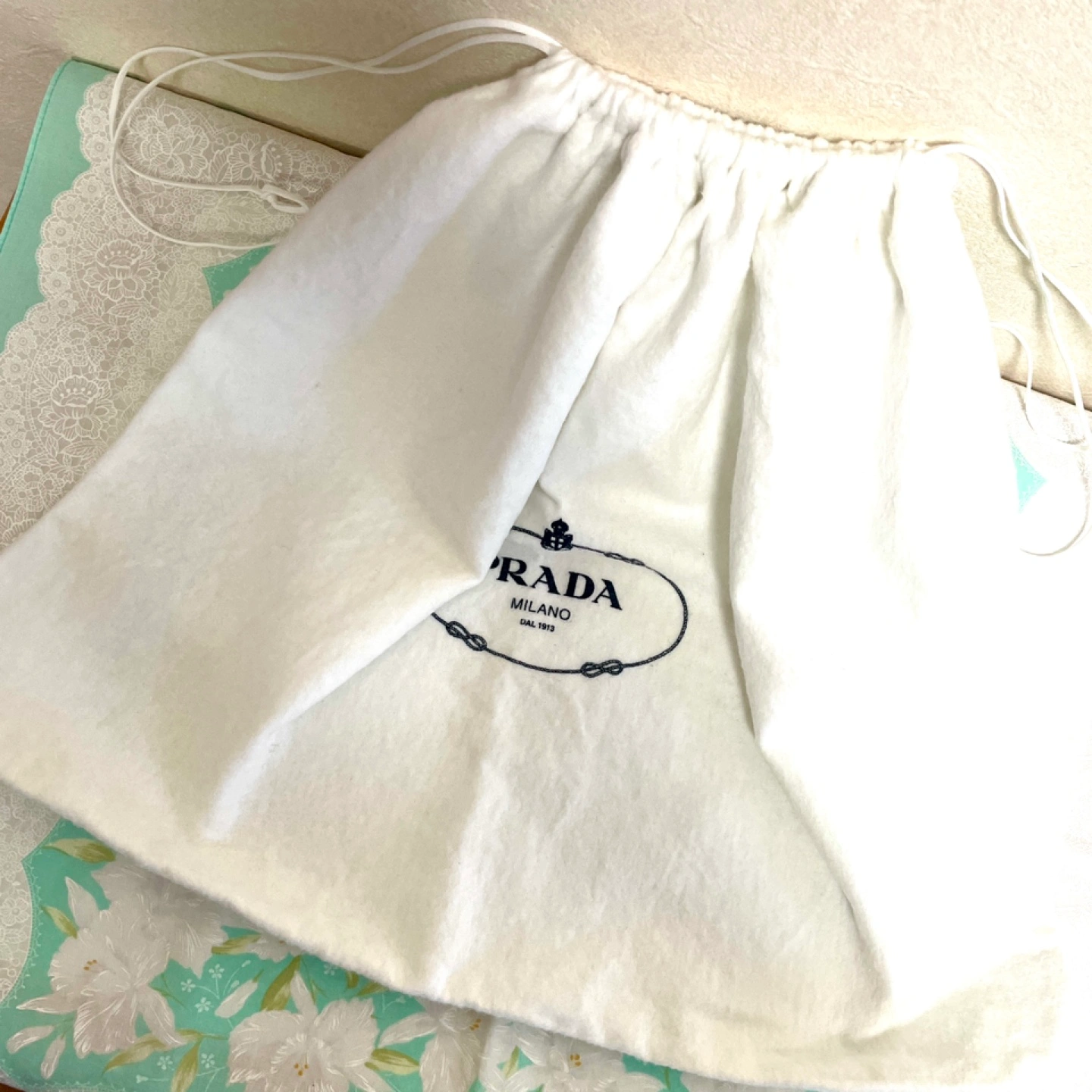 PRADA MILANO ホワイト 布袋