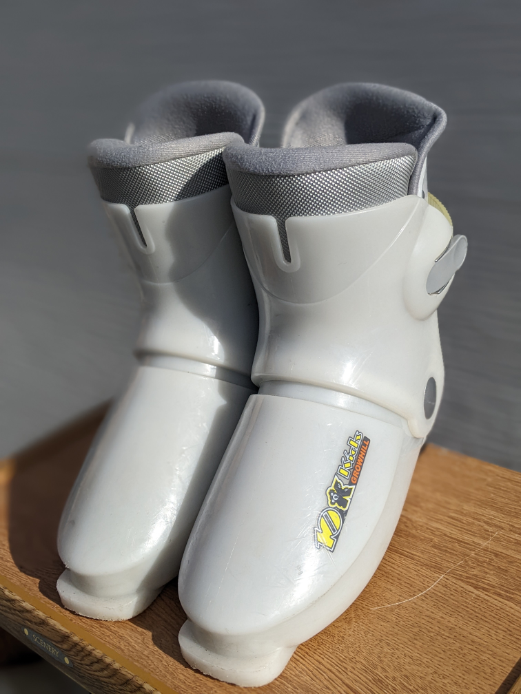 Ski boots for children size 5