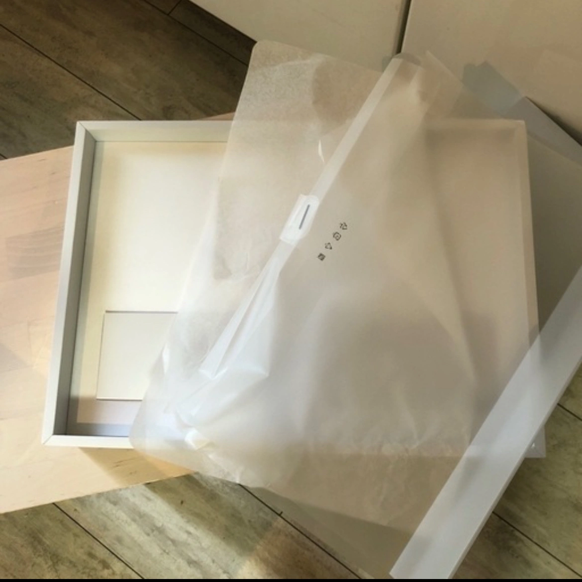 Microsoft Surface Laptop Studio 空箱の写真3枚目