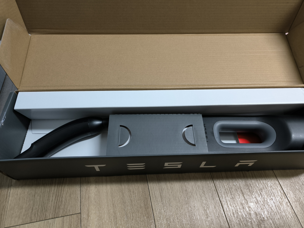 テスラ チャデモアダプター