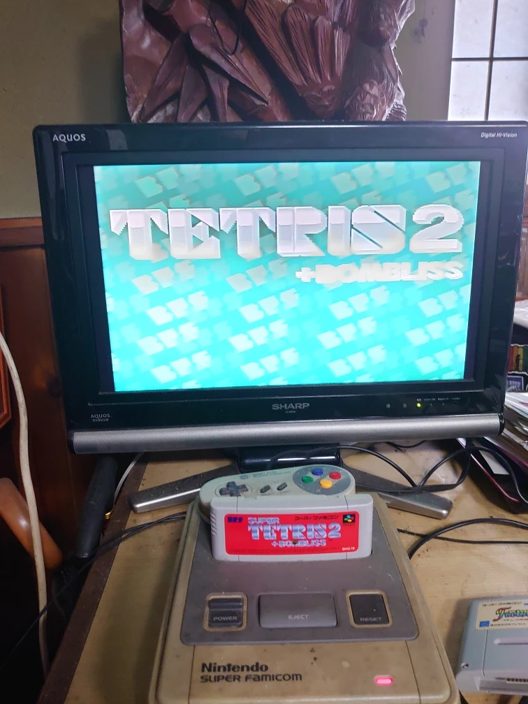 スーパーファミコン 本体とAQUOS20インチの写真5枚目