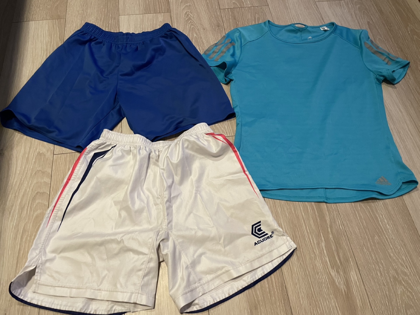 サッカー　トレーニングシャツ、パンツ　150