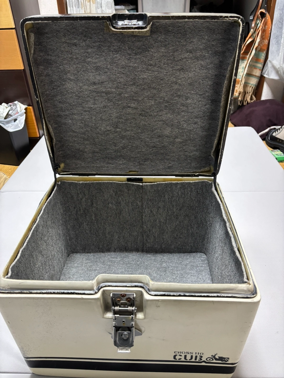 クロスカブ FRP製 リアボックス トップボックスの写真6枚目