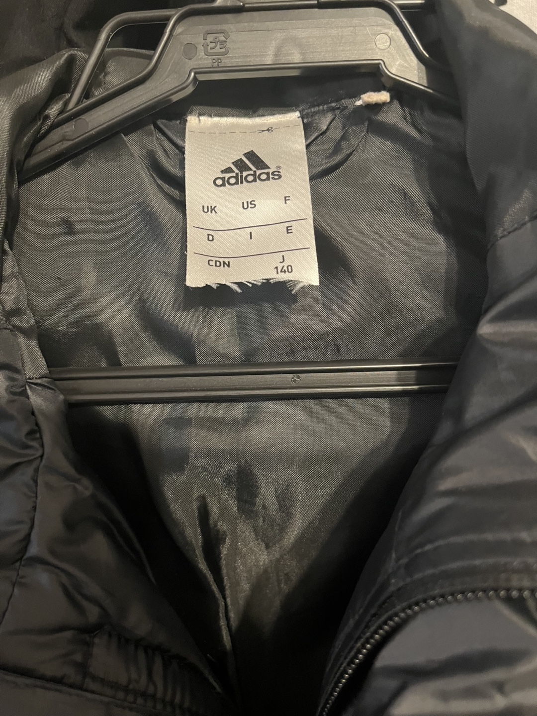 adidas ベンチコート　140センチの写真2枚目