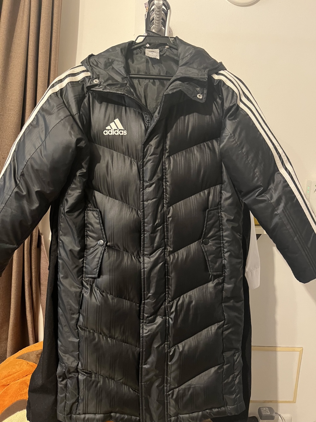 adidas ベンチコート　140センチの写真4枚目
