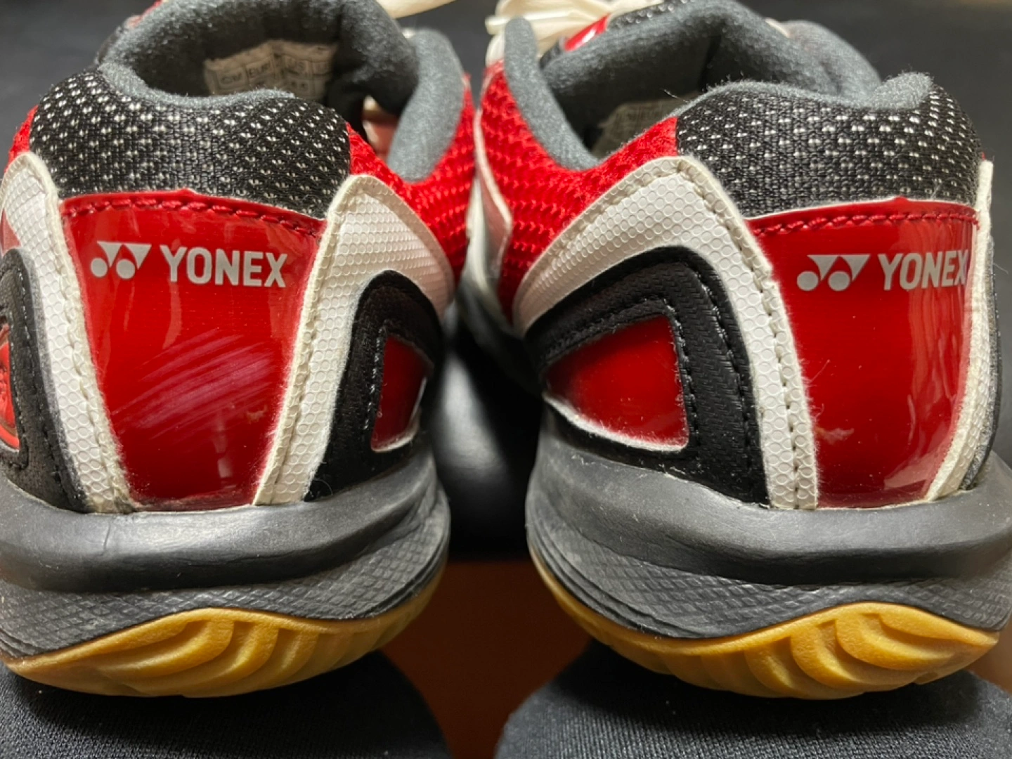 YONEX バトミントンシューズ 22.5cmの写真3枚目
