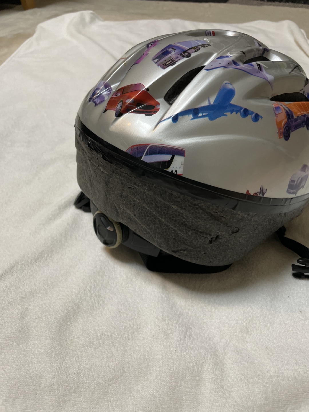 子供用ヘルメットの写真2枚目