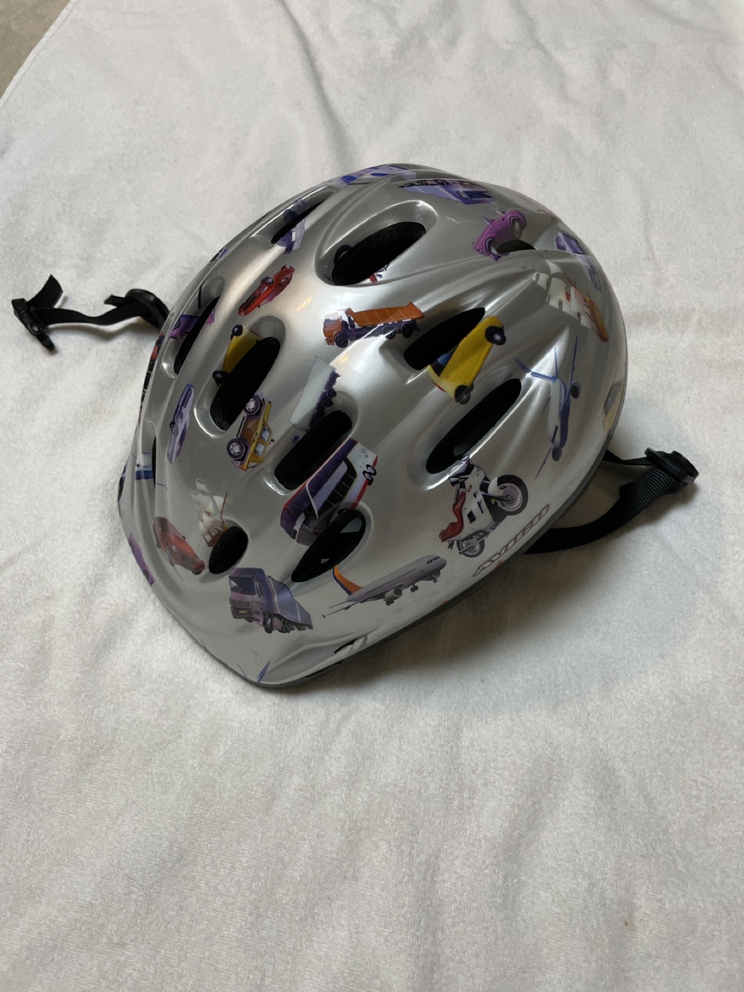 子供用ヘルメットの写真3枚目