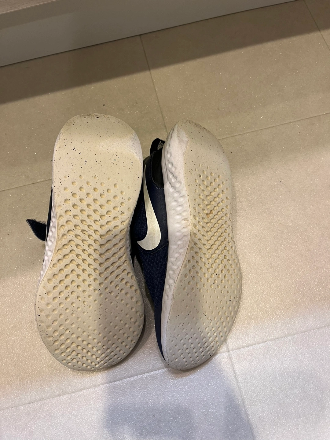 NIKE ナイキ レボリューション ランニングシューズ 20cm スニーカーの写真6枚目