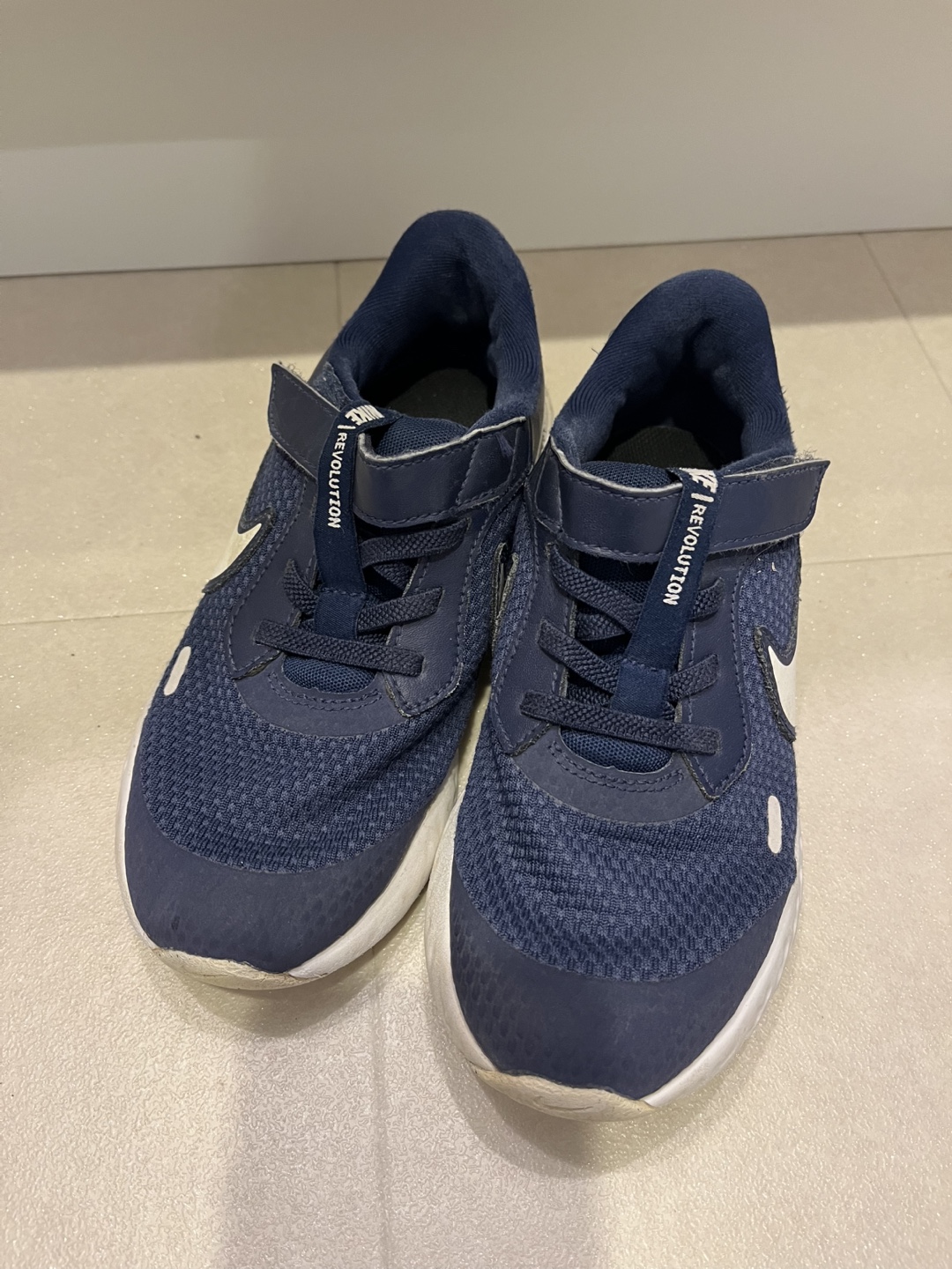 NIKE ナイキ レボリューション ランニングシューズ　20cm スニーカー