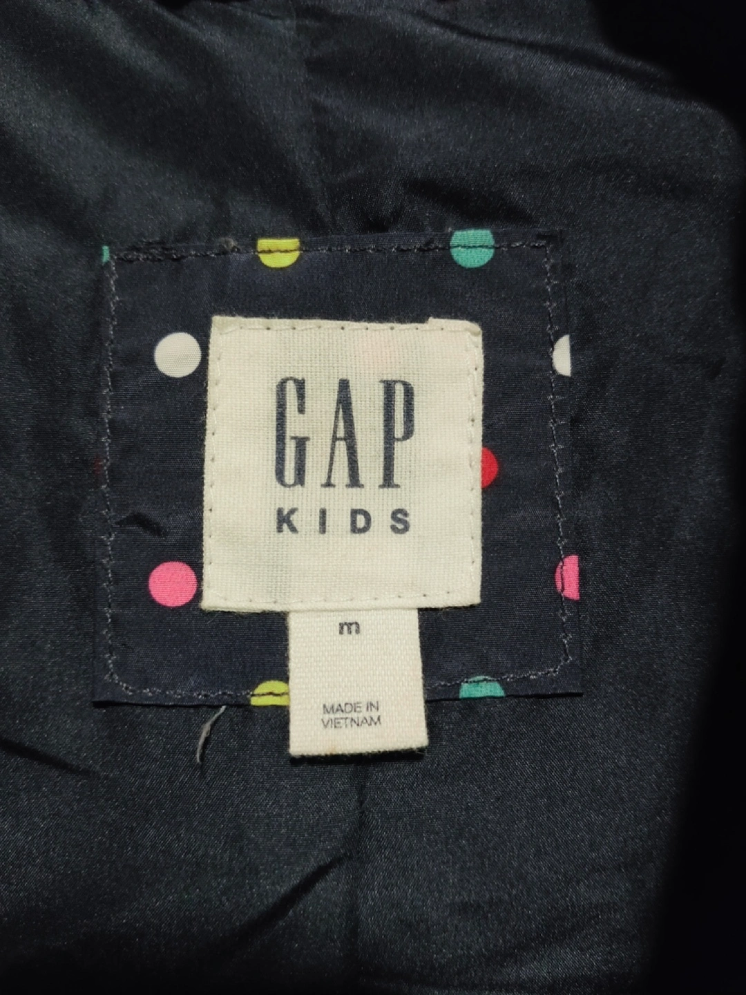 美品GAP Kids130ダウンベスト中綿暖かいプリマロフト姉妹コーデボリュームの写真9枚目
