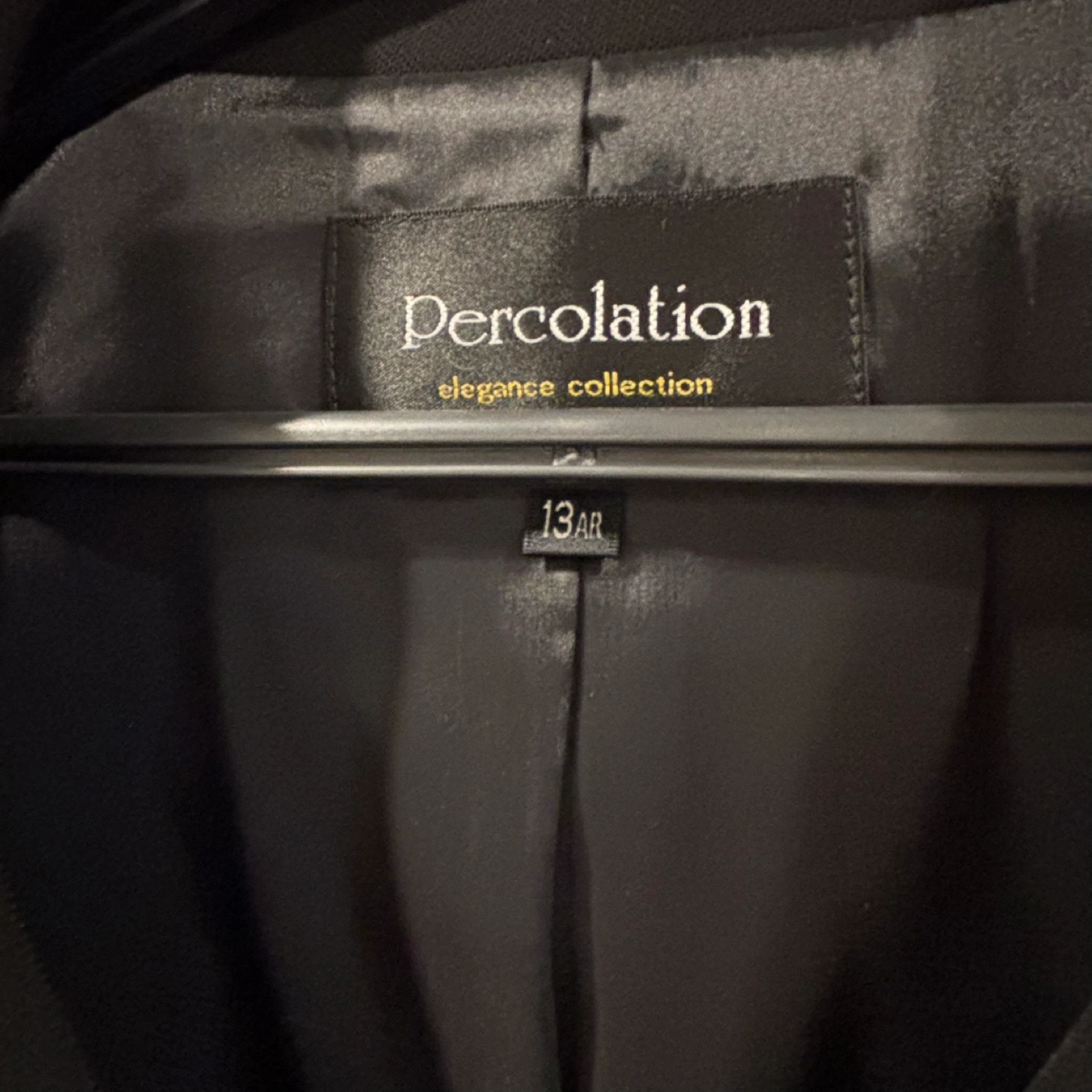 コナカ Percolation 黒ジャケット 13号 喪服の写真2枚目