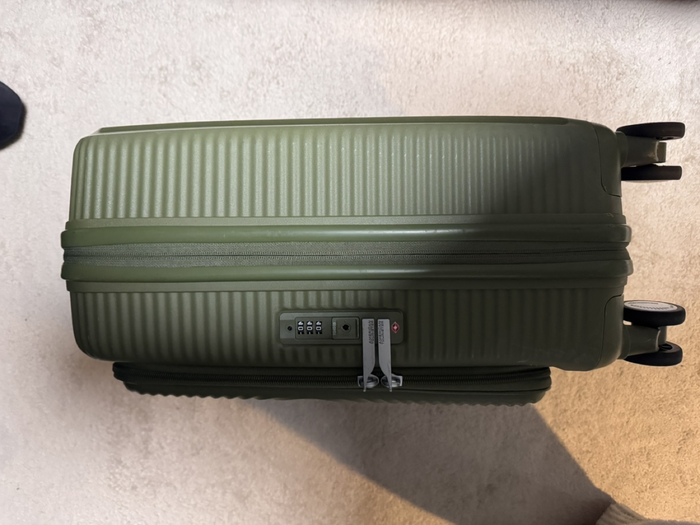 american tourister スーツケースの写真7枚目