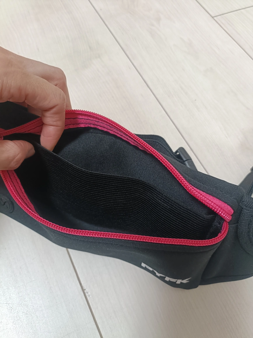 【新品】【PYFK】ランニングポーチの写真2枚目