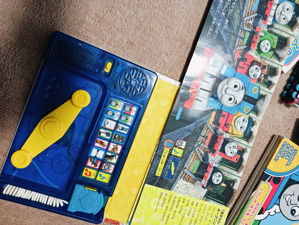 トーマス セット 絵本、時計 ひらがな、サウンドブック、ゴードントミカの写真2枚目