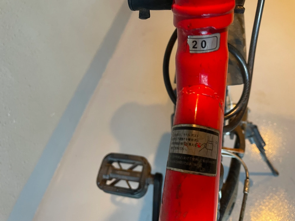 ”THREE STONE” 折りたたみ自転車 20インチ 両輪サスペンション付き 赤 6変速 1/17まで最終値下げ の写真5枚目