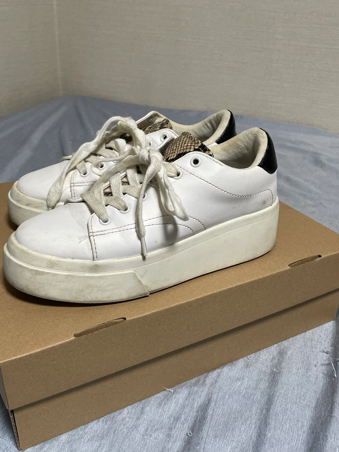 ZARA 白厚底スニーカー 23.0cmの写真2枚目