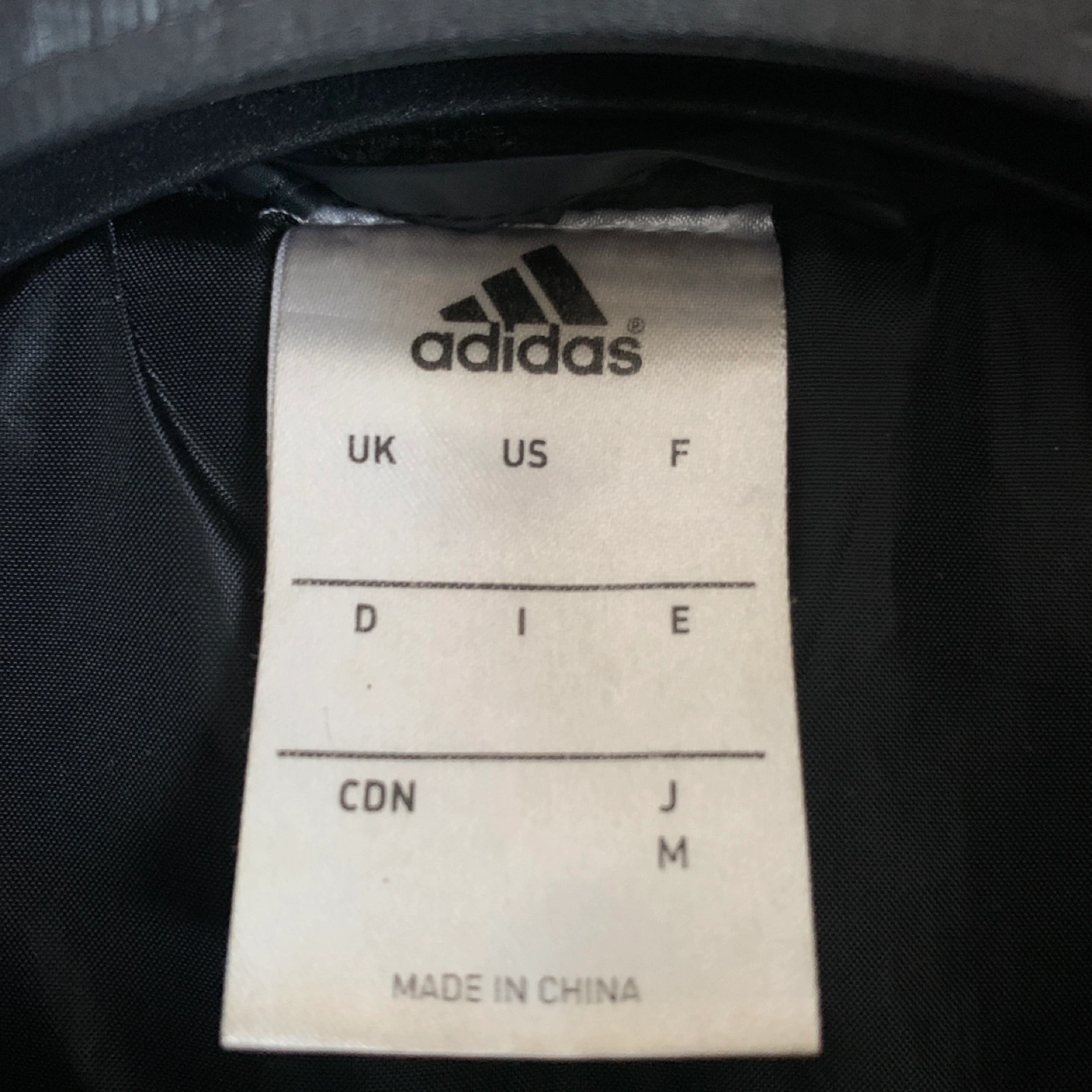adidas 中綿入りジャケット Mサイズの写真4枚目