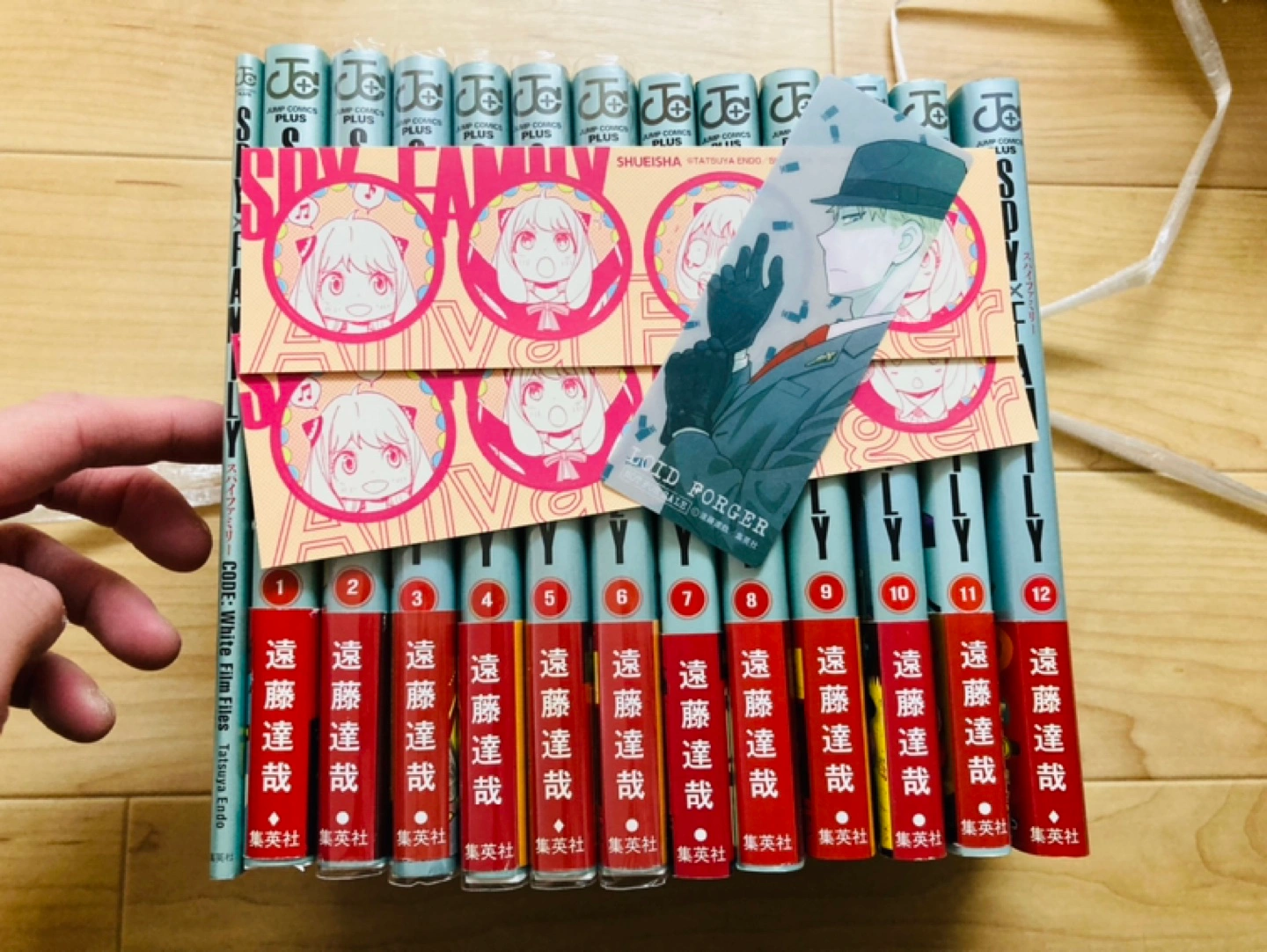 13冊 SPY×FAMILY スパイファミリー 全巻帯付き 非売品ステッカーの写真3枚目