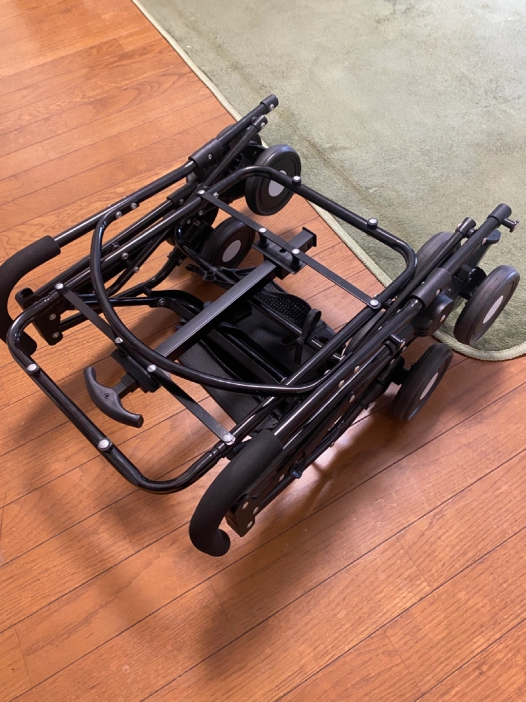 【値下げしました】折りたたみ式ペットカート 1回のみ使用の写真3枚目