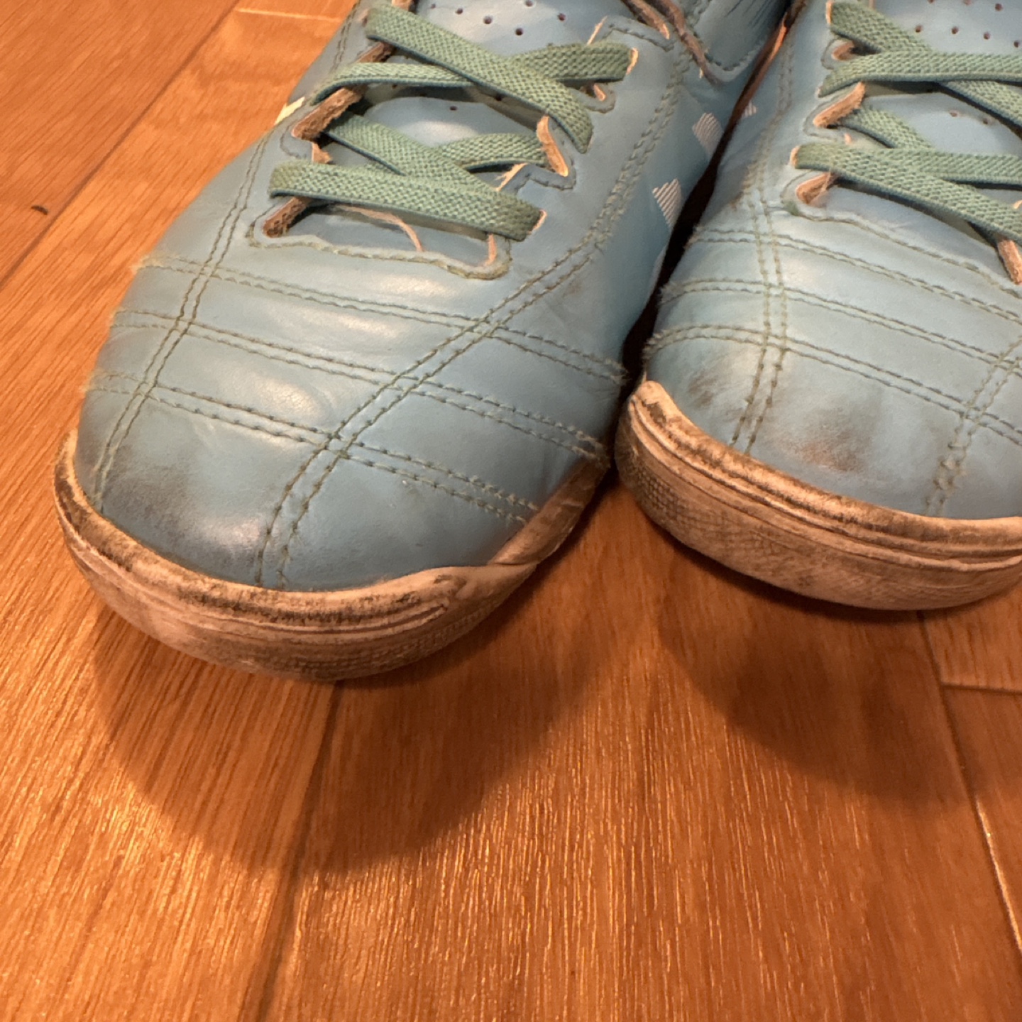 【adidas】キッズサッカーシューズ　22cmの写真2枚目