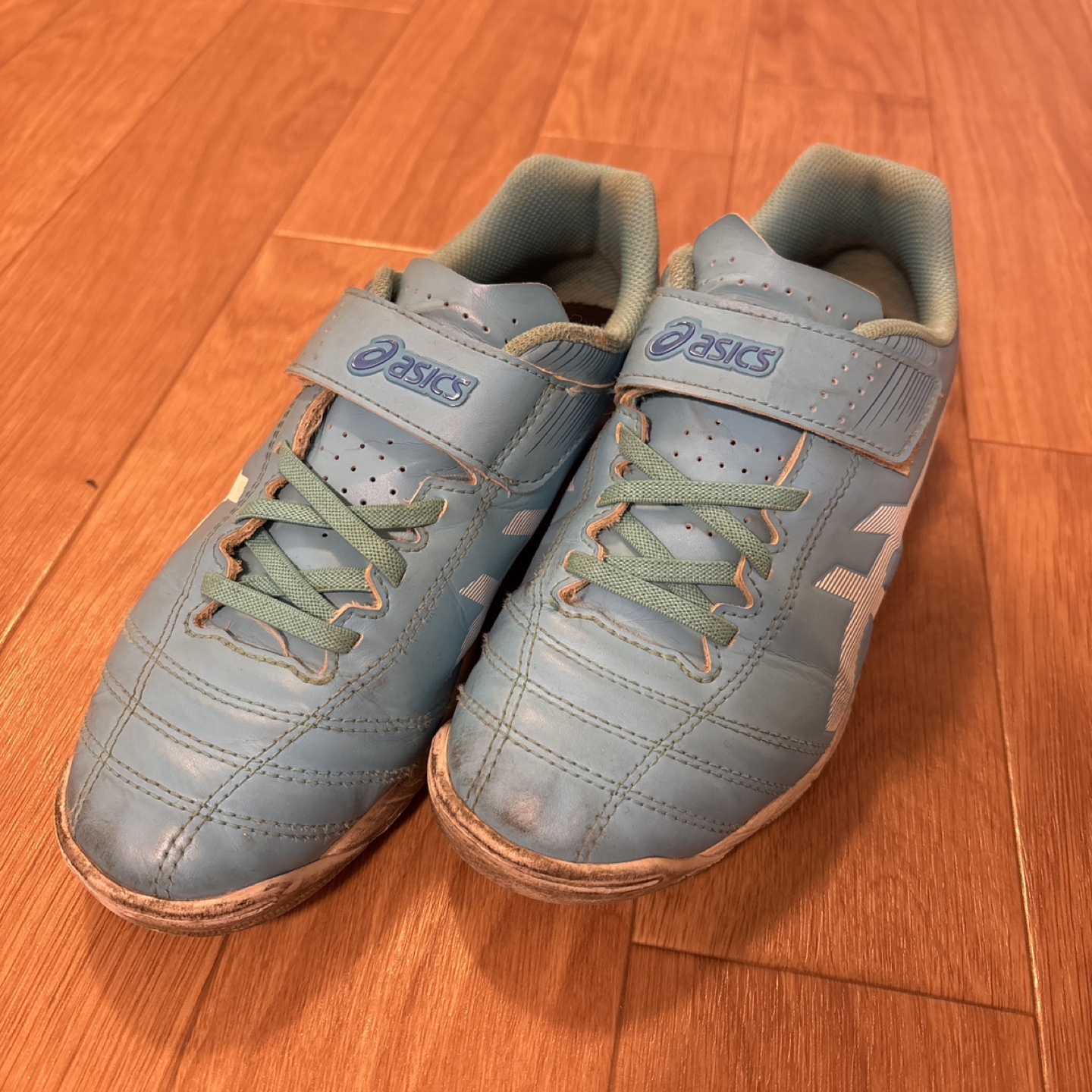 【adidas】キッズサッカーシューズ　22cm