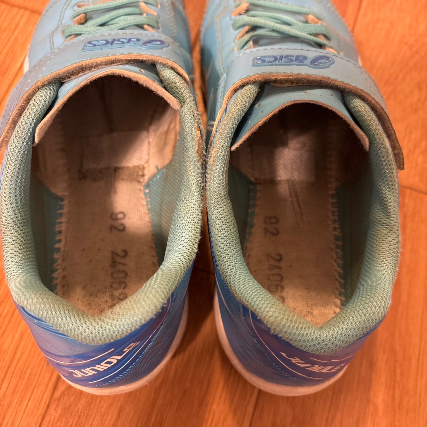 【adidas】キッズサッカーシューズ 22cmの写真7枚目