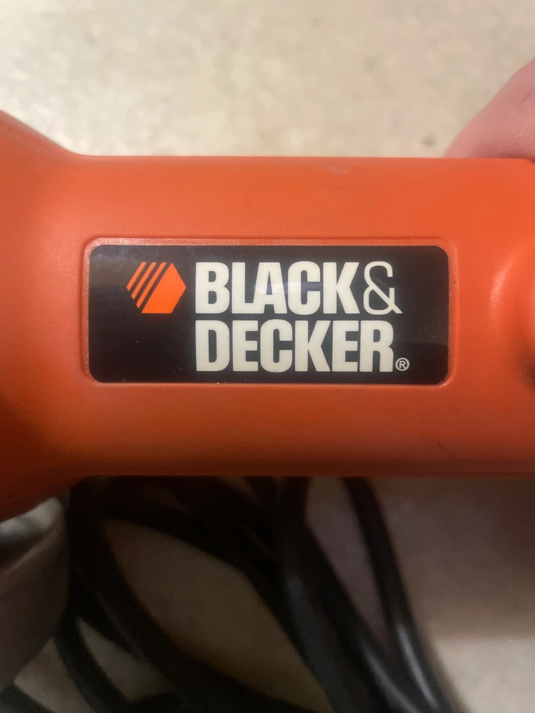 Black&Deckerディスクグラインダー100mmの写真3枚目