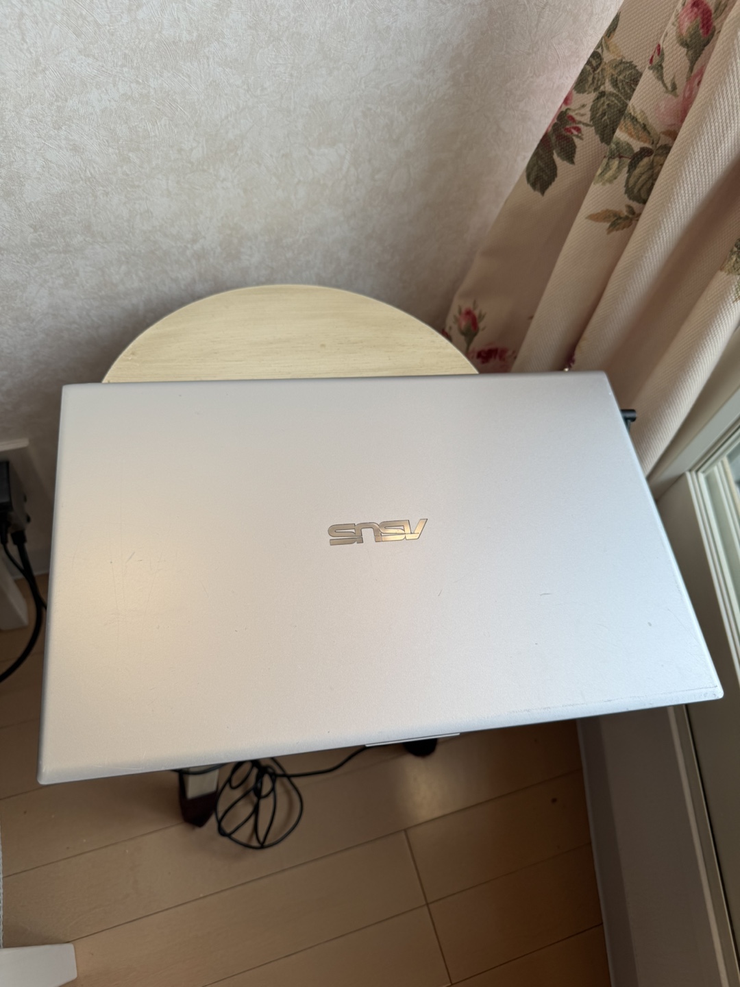 PC Asus VivoBookの写真4枚目