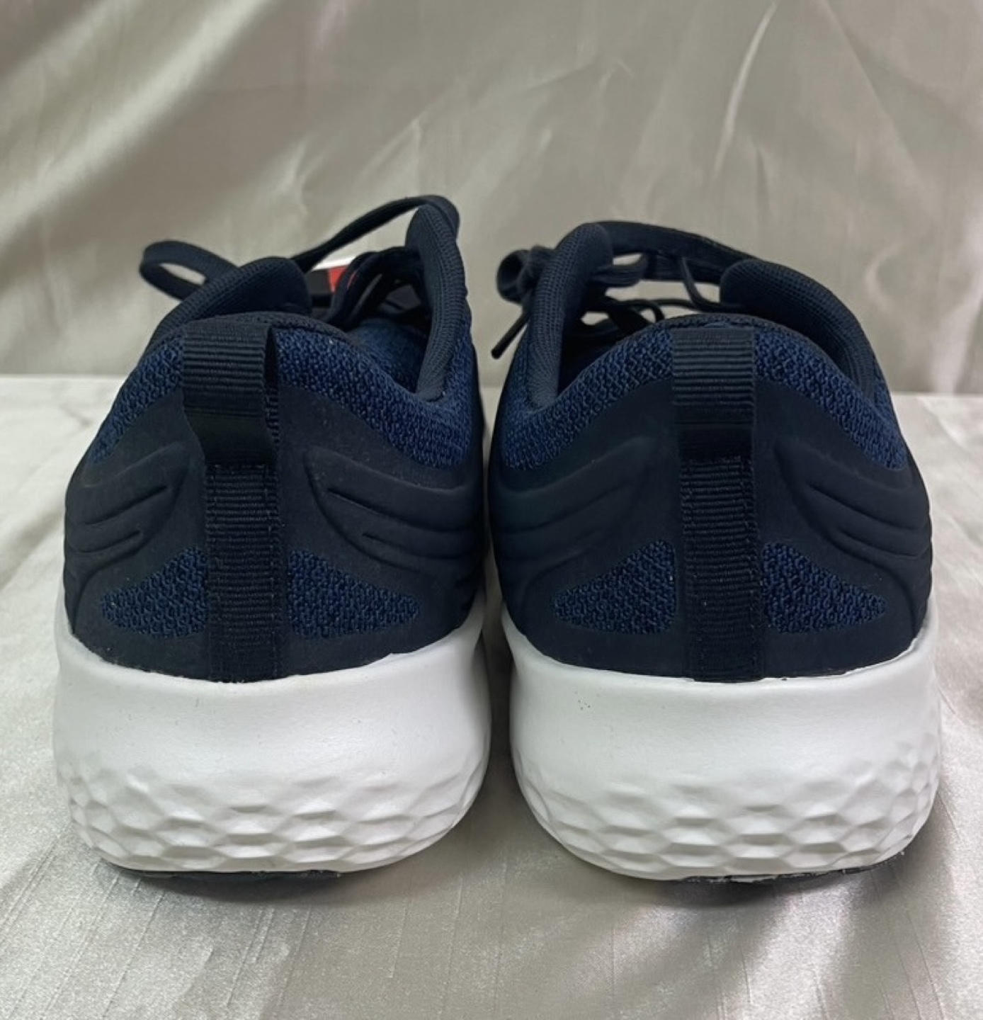 《未使用品》New Balance スニーカー　27.5cmの写真4枚目