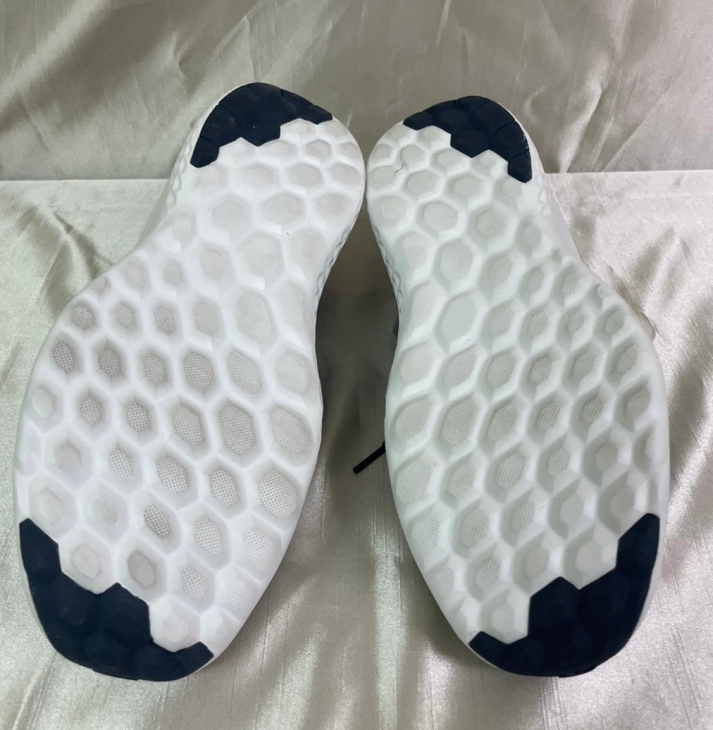《未使用品》New Balance スニーカー 27.5cmの写真5枚目
