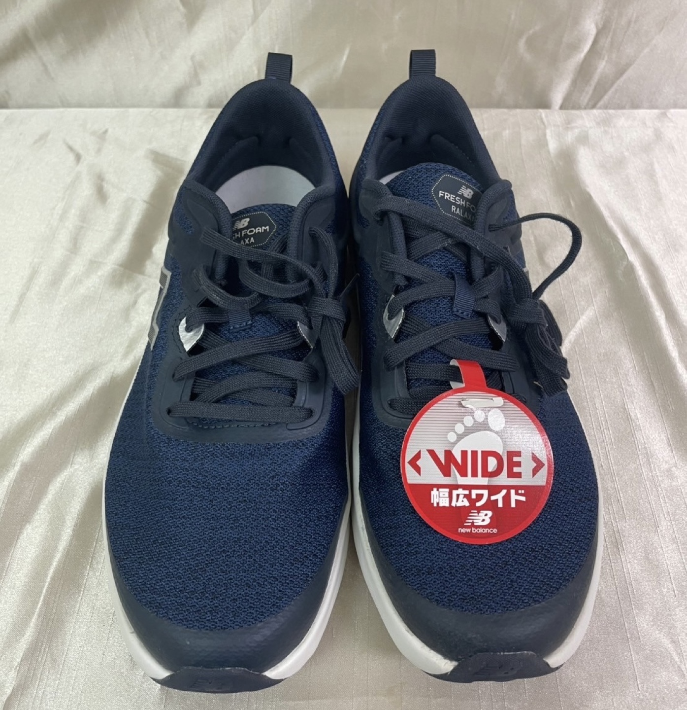 《未使用品》New Balance スニーカー　27.5cm