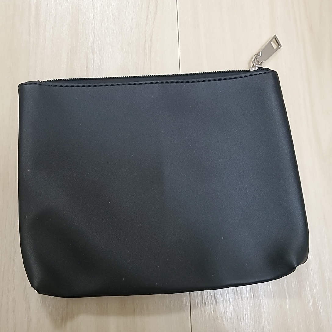 新品未使用！！黒いポーチ★